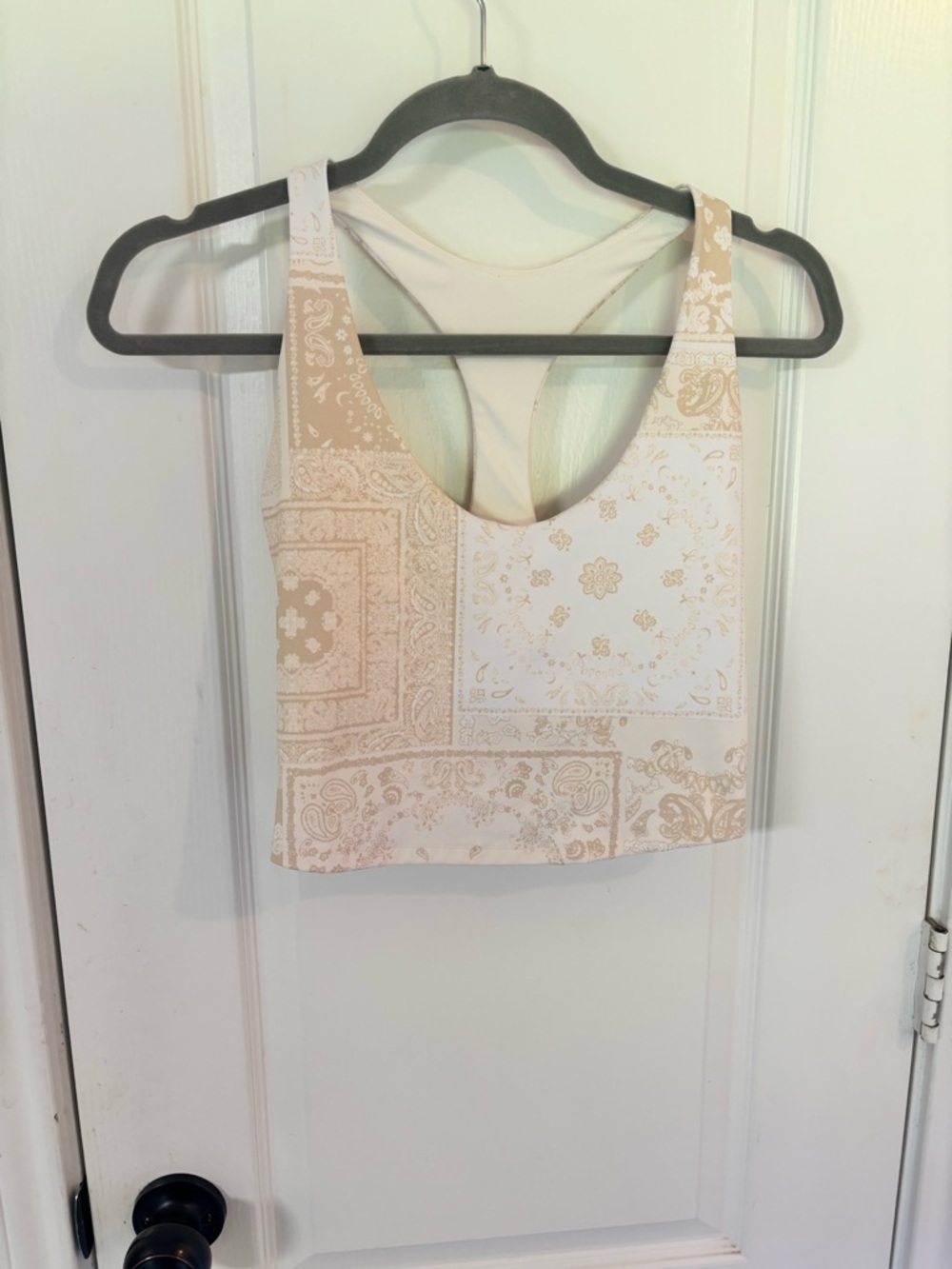Fabletics Motion365+ Contour Built In Bra Tank Size Small Bone Patchwork EUC